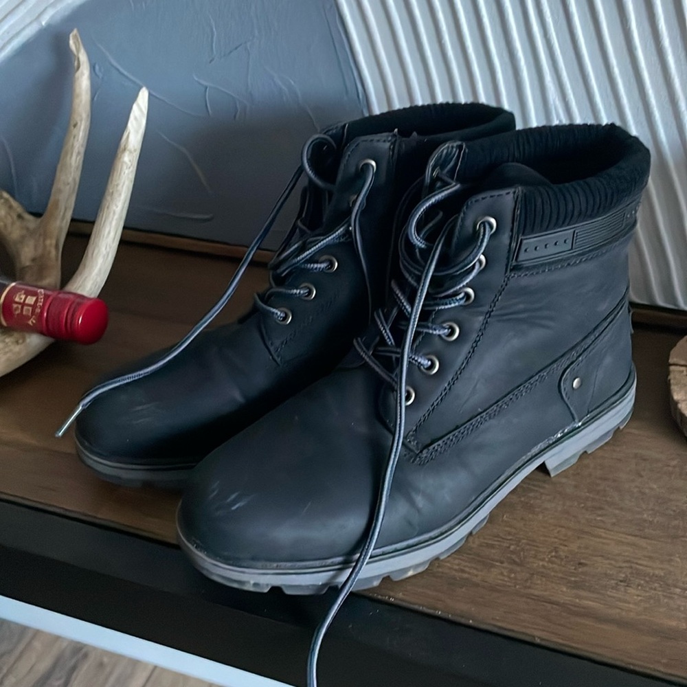 Black combat boot 8.5 women’s
